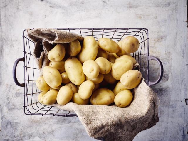 Aardappelen in mand Aardappelen in mand