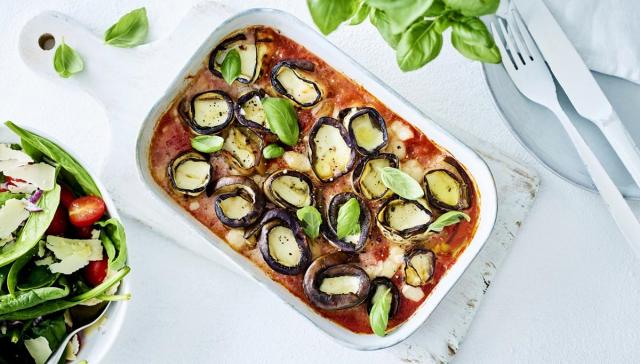 Melanzane alla parmigiana met spinazieslaatje Melanzane alla parmigiana met spinazieslaatje